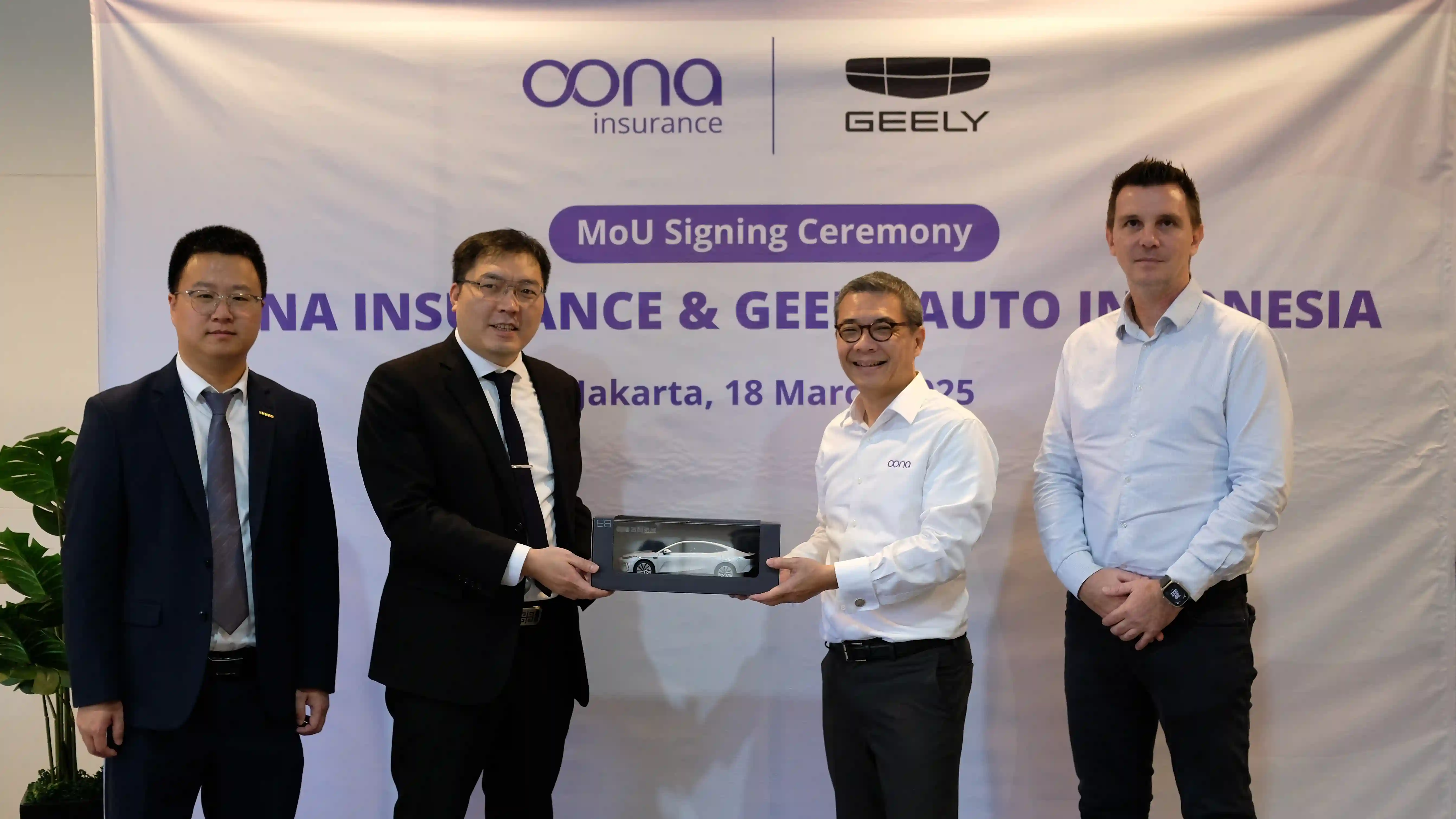 Oona & Geely Resmikan Kerja Sama Asuransi Mobil Listrik