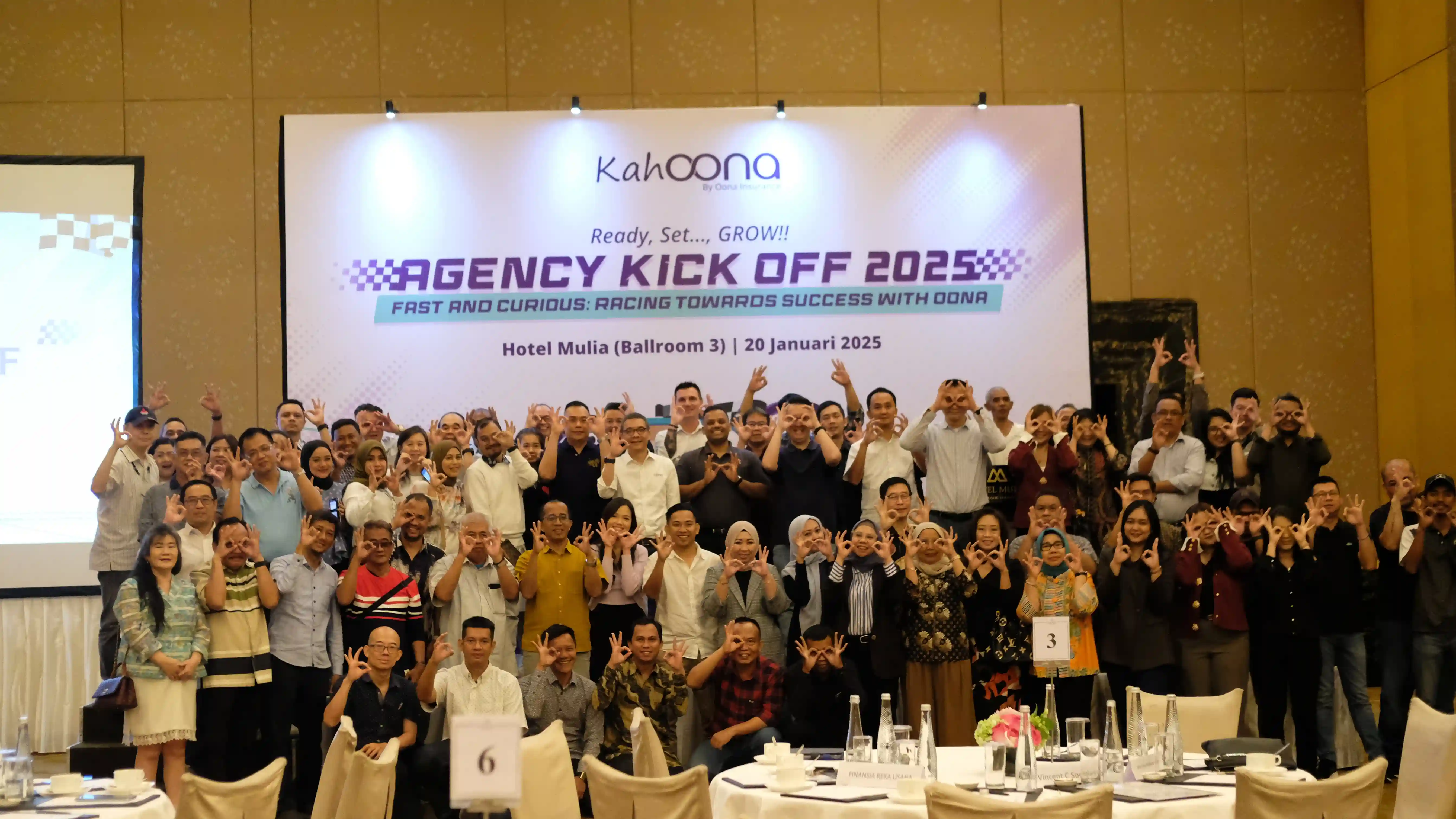Oona Gelar Agency Kick Off 2025 untuk Para Agen