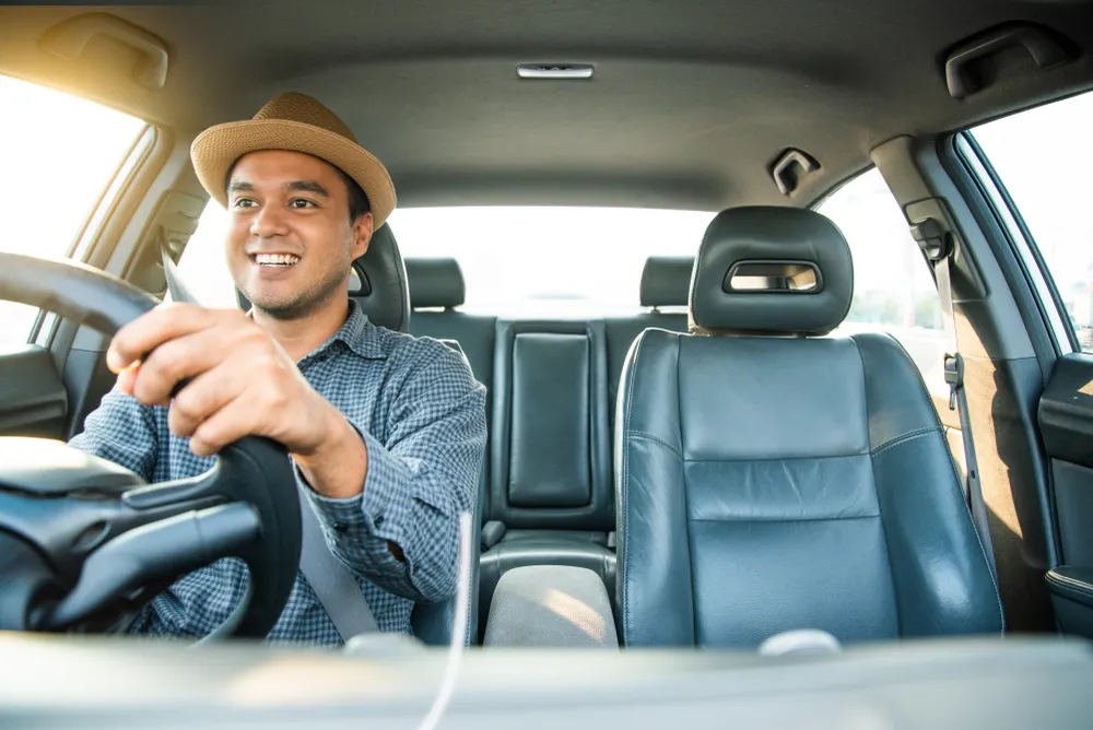 Tips saat terlibat kecelakaan mobil untuk pengemudi baru